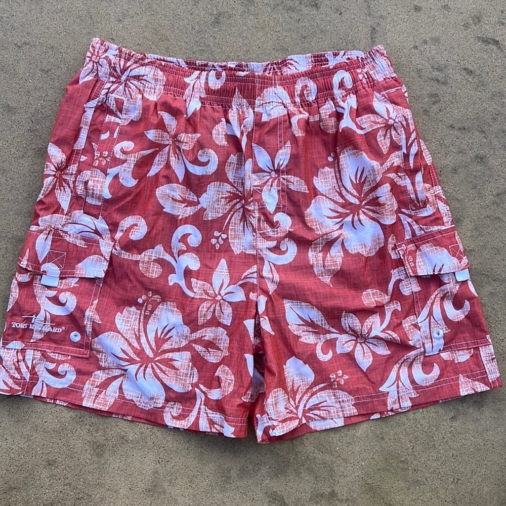 Tori Richard Honolulu Red Avalon Swim Short Men's Size M NWT